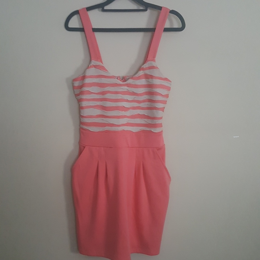 GUESS coral/tan dress size M
